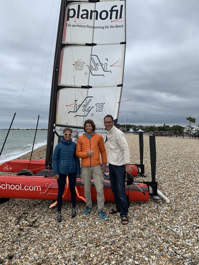  Beach Catamaran  Channel record  CowesDinard  Tamara Baumann SUI et Yo Wiebel SUI partent aujourd'hui