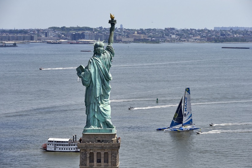  Ultime Trimaran  The Bridge  St. Nazaire FRA  Day , three trimarans arrived in NY