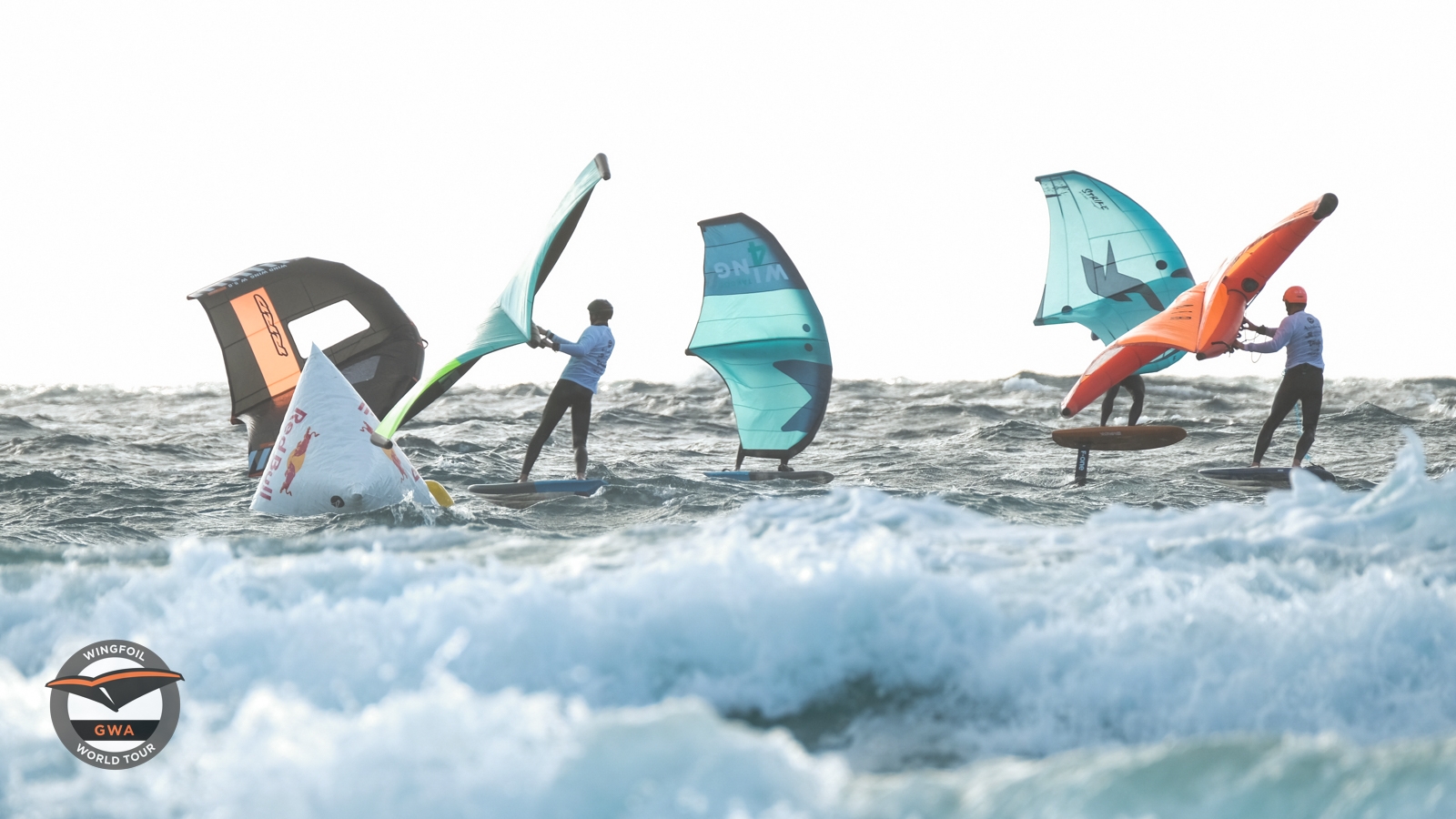  WingFoil  World Tour 2020  Tarifa ESP  Course Race with Freestylers on top as well