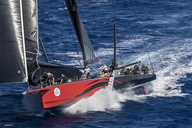  IRC  SydneyHobart Race  Sydney AUS  off they go with 'Comanche' USA in the lead