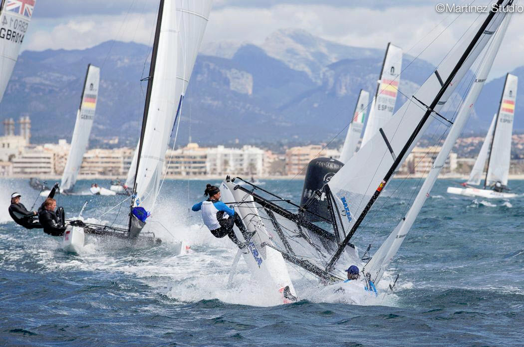  Nacra 17  To foil or not to foil 