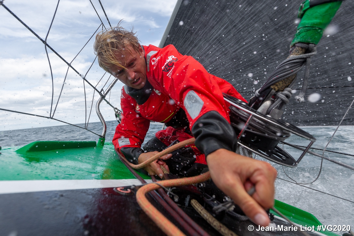  IMOCA Open 60  Vendee Globe  Les Sables d'Olonne FRA  Day 5  the ongoing repairs ....