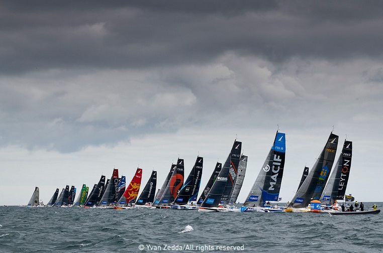  Figaro 3  La Solitaire  Baie de Morlaix FRA  Leg 3  Day 1, slow start with the leading trio within 0,2nm