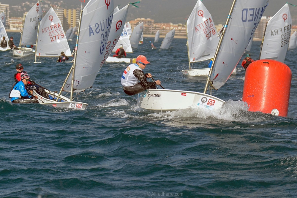  Optimist  Vila de Palamos Trophy  Palamos ESP  Day 1, two USA participants in top 100 among the 581 starters
