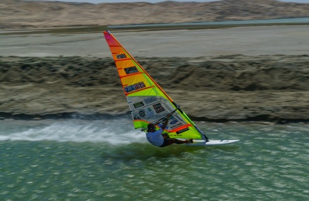  Wind + KiteSurfing  Speed Challenge  Luderitz NAM  La video